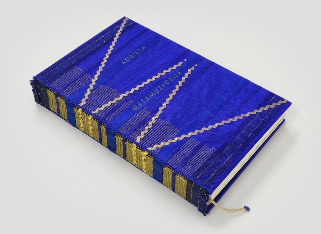 Kobieta meta­mu­zyczna – uni­ka­towa oprawa artystyczna 