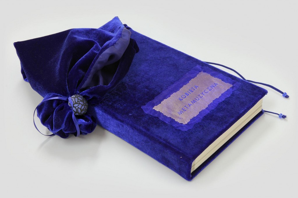 Kobieta meta­mu­zyczna – uni­ka­towa oprawa artystyczna 