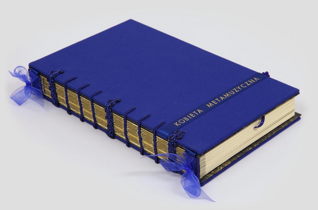 Kobieta meta­mu­zyczna – uni­ka­towa oprawa artystyczna 